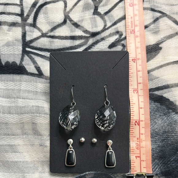 Jewelry - 🖤Black and Silver Drop and Stud 3 Piece Earring Set🖤